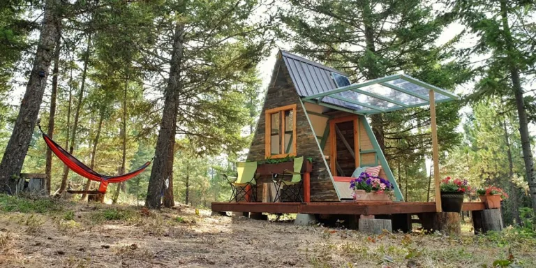 This Couple Built an Adorable 80-Square-Foot Guest Cabin for Just $700