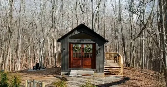 A seemingly ordinary cabin nestled in the middle of nowhere turns out to be a perfect haven for outdoor enthusiasts