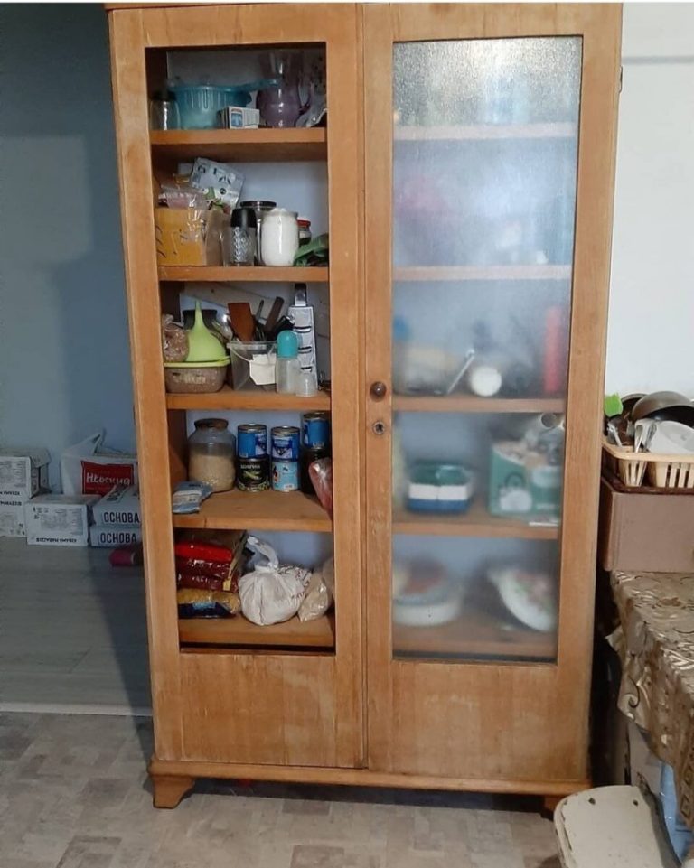 This cupboard was going to be sent for firewood, but I didn’t let that happen and transformed it: photo