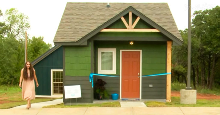 Homeless teens ageing out of foster care find hope moving into tiny home