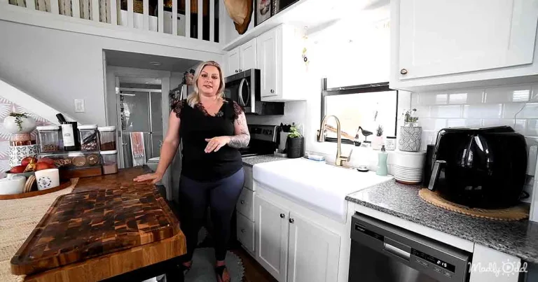 Remote professional thrives in her 400-square-foot tiny house