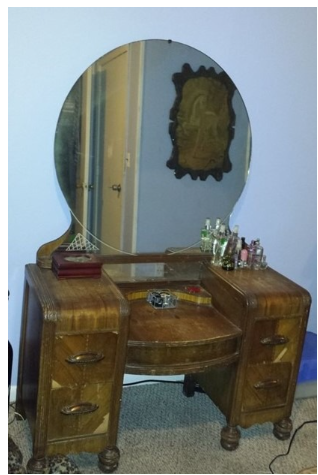 Instead of throwing a 1942 vanity table away, the man brought it back to life and turned into a modern piece of furniture