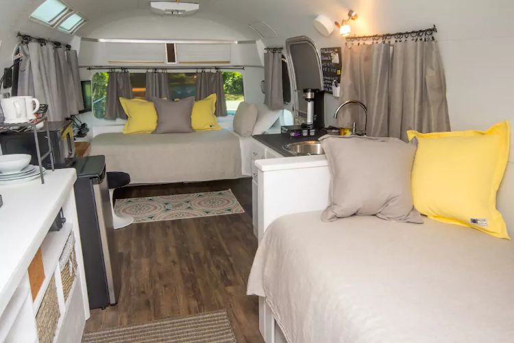 Peek inside a 1977 Airstream and admire its furnishings – the kitchen’s a gem