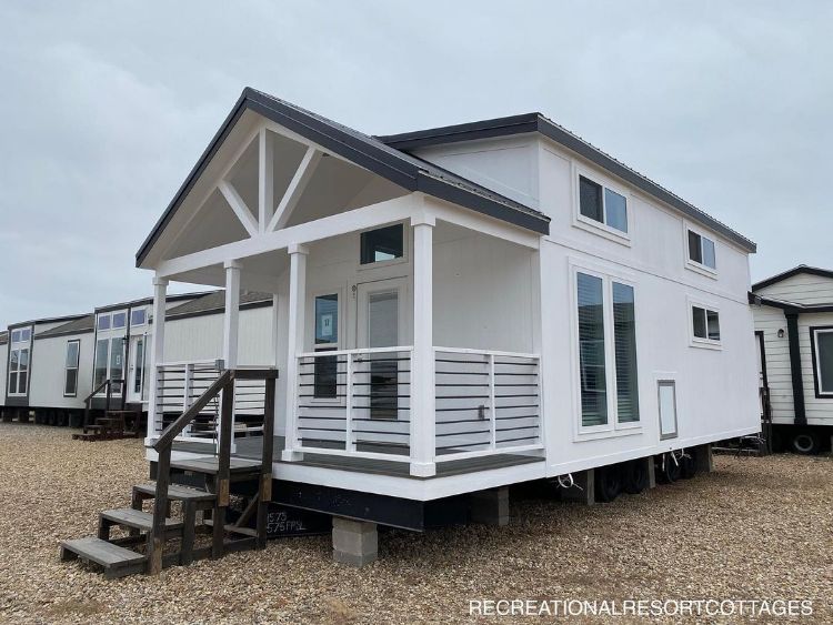 Step inside this farmhouse style tiny home with an interior so luxurious, you’ll forget you’re in a RV