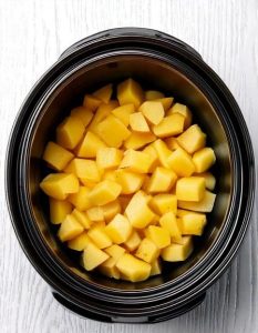 Put raw diced p0tat0es in a slow cooker with these 3 ingredients. You’ll make this all winter long.. Full recipe 👇 💬