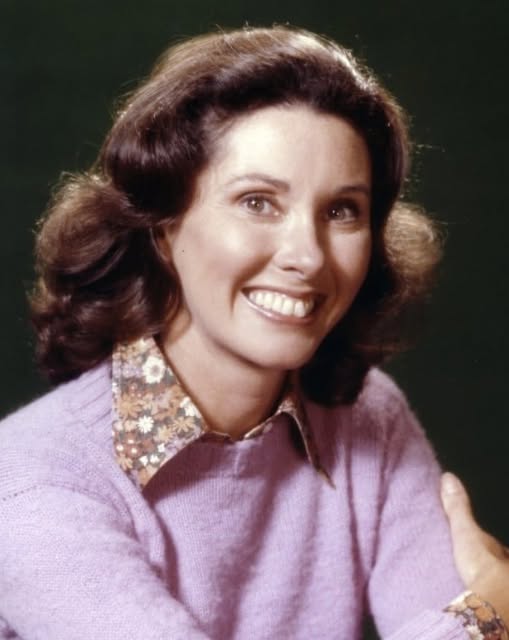 Elinor Donahue is 86 now and she still looks incredible… Try not to smile when you see her now