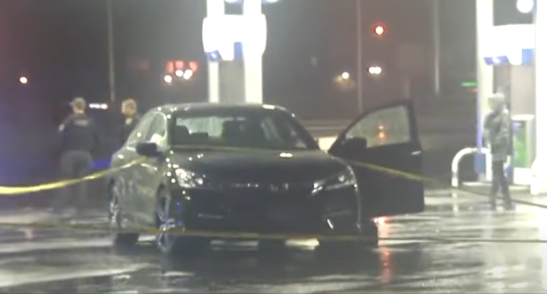 Bystander Spots Sergeant Being