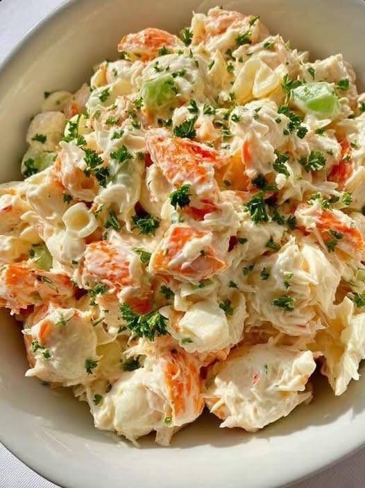 Creamy Crab-Style Seafood Salad: An Easy Classic That Never Goes Out of Style