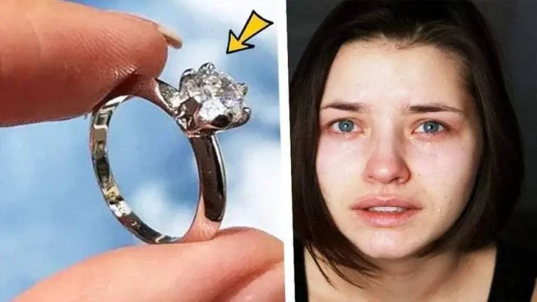 Woman Wears Her Mother’s Old Ring For 25 Years