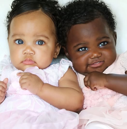 Looking at photos of these two adorable girls, it’s hard to believe they’re not just sisters, but true twins