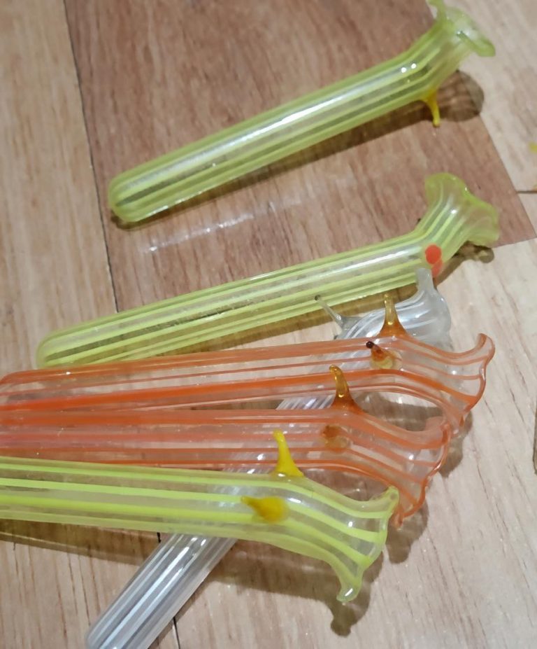 The Secret Object I Discovered in My Grandmother’s Closet Revealed a Forgotten Tradition of Beauty, Mystery, Memory, Quiet Romance, And Hidden Family History That Changed Everything I Thought I Knew About Her Life, Her Past, And The Gentle Elegance She Carried In Silence