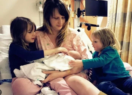 My husband had a vasectomy, and two months later, I got pregnant. He called me unfaithful, left me for another woman… but he didn’t know that the biggest shock was coming during the ultrasound.